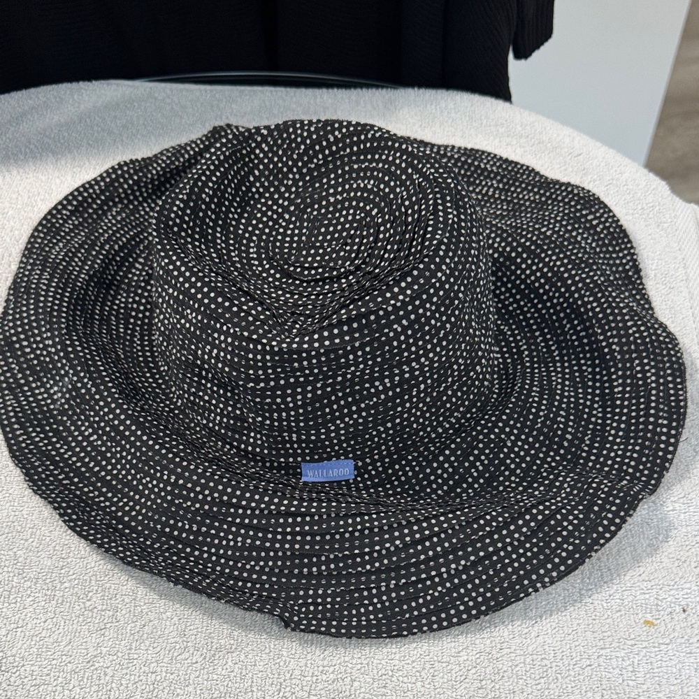 Wallaroo Packable/Adjustable Sun Hat - image 1